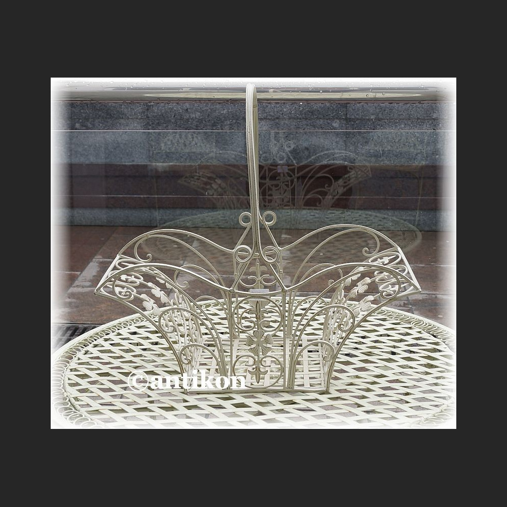 Kosz z kutego żelaza na owoce kwiaty mniejszy Kosz z kutego żelaza na owoce kwiaty mniejszy