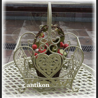 Kosz biały prowansalski metalowy do kwiatów duży Kosz biały prowansalski metalowy do kwiatów duży