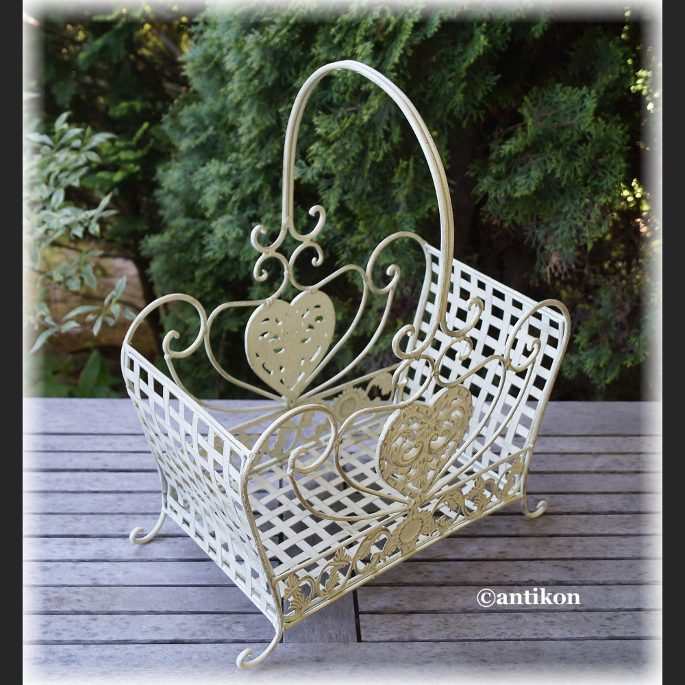 Kosz biały prowansalski metalowy do kwiatów duży Kosz biały prowansalski metalowy do kwiatów duży