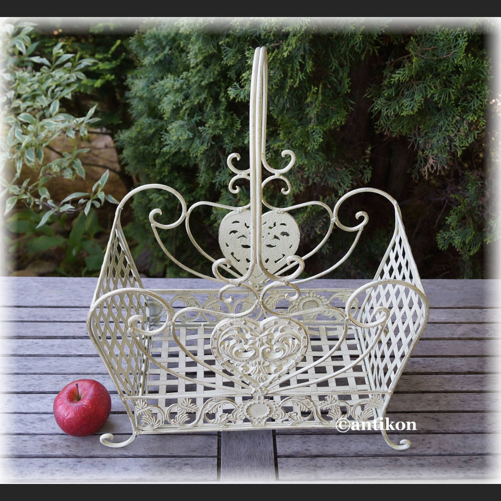 Kosz biały prowansalski metalowy do kwiatów duży Kosz biały prowansalski metalowy do kwiatów duży