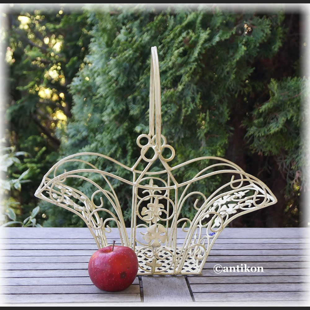 Kosz z kutego żelaza na owoce kwiaty mniejszy Kosz z kutego żelaza na owoce kwiaty mniejszy