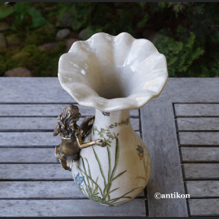 Wazon z nimfą secesyjny porcelana z brązem 