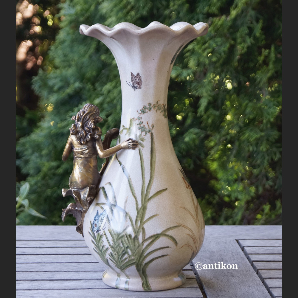 Wazon z nimfą secesyjny porcelana z brązem 