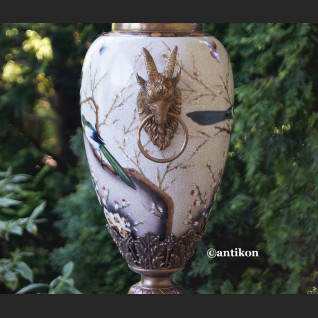 Urna wazon porcelanowy ze świecznikiem