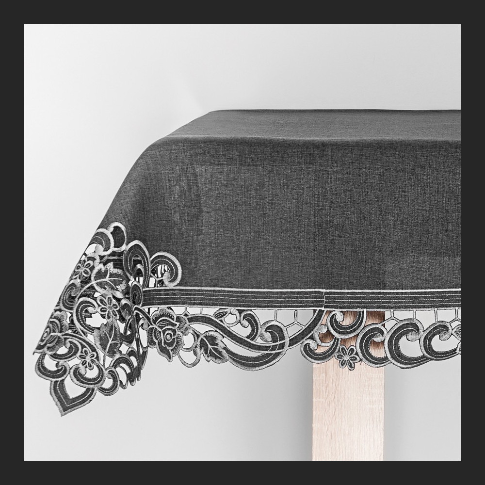 Obrus z haftem richelieu 110 x 160 antracyt Obrus z haftem richelieu 110 x 160 antracyt