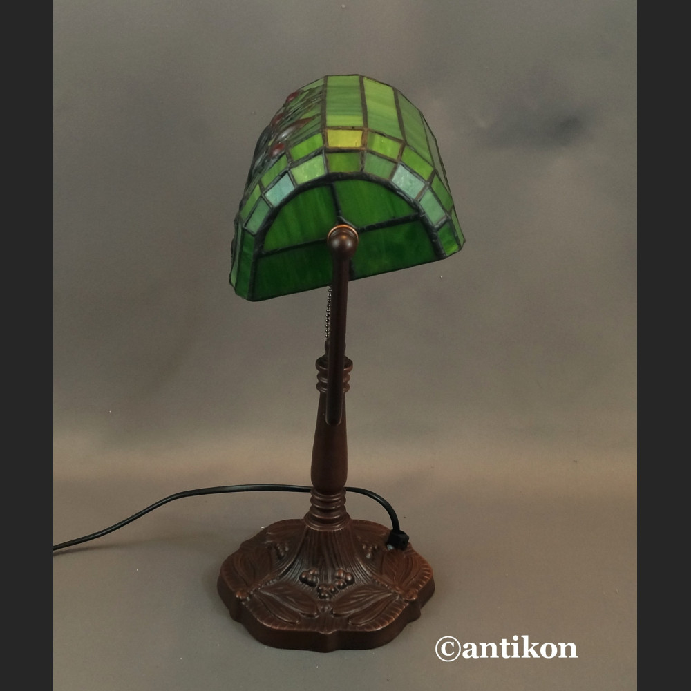 Lampa bankierka zielona witrażowa z ważką Lampa bankierka zielona witrażowa z ważką