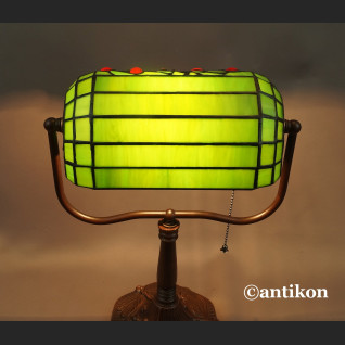 Lampa bankierka zielona witrażowa z ważką Lampa bankierka zielona witrażowa z ważką