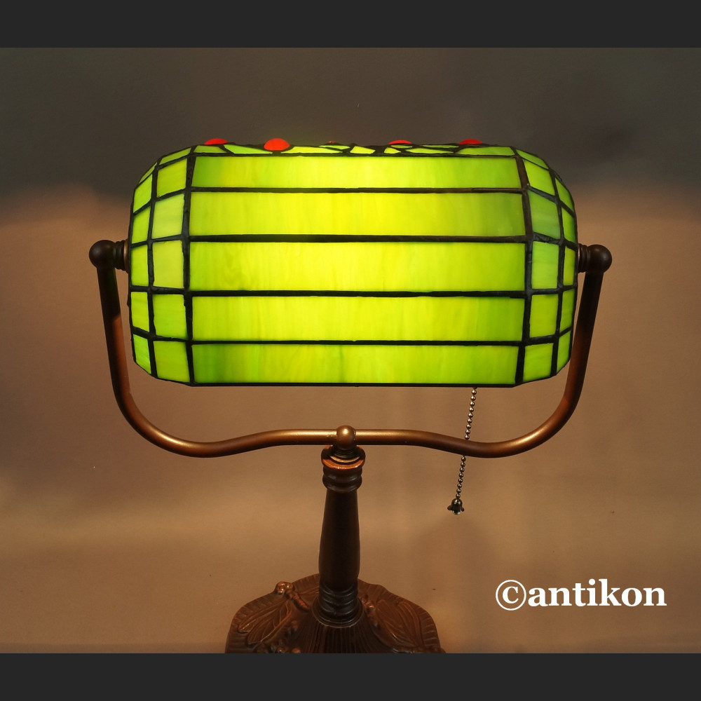 Lampa bankierka zielona witrażowa z ważką Lampa bankierka zielona witrażowa z ważką