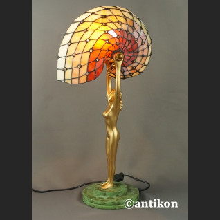 Lampa Nautilus witrażowa secesyjna w stylu Tiffany 