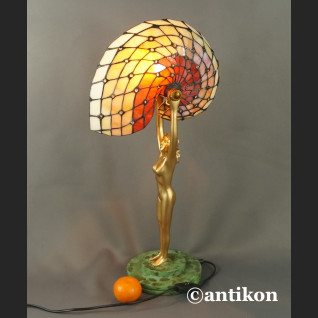 Lampa Nautilus witrażowa secesyjna w stylu Tiffany 