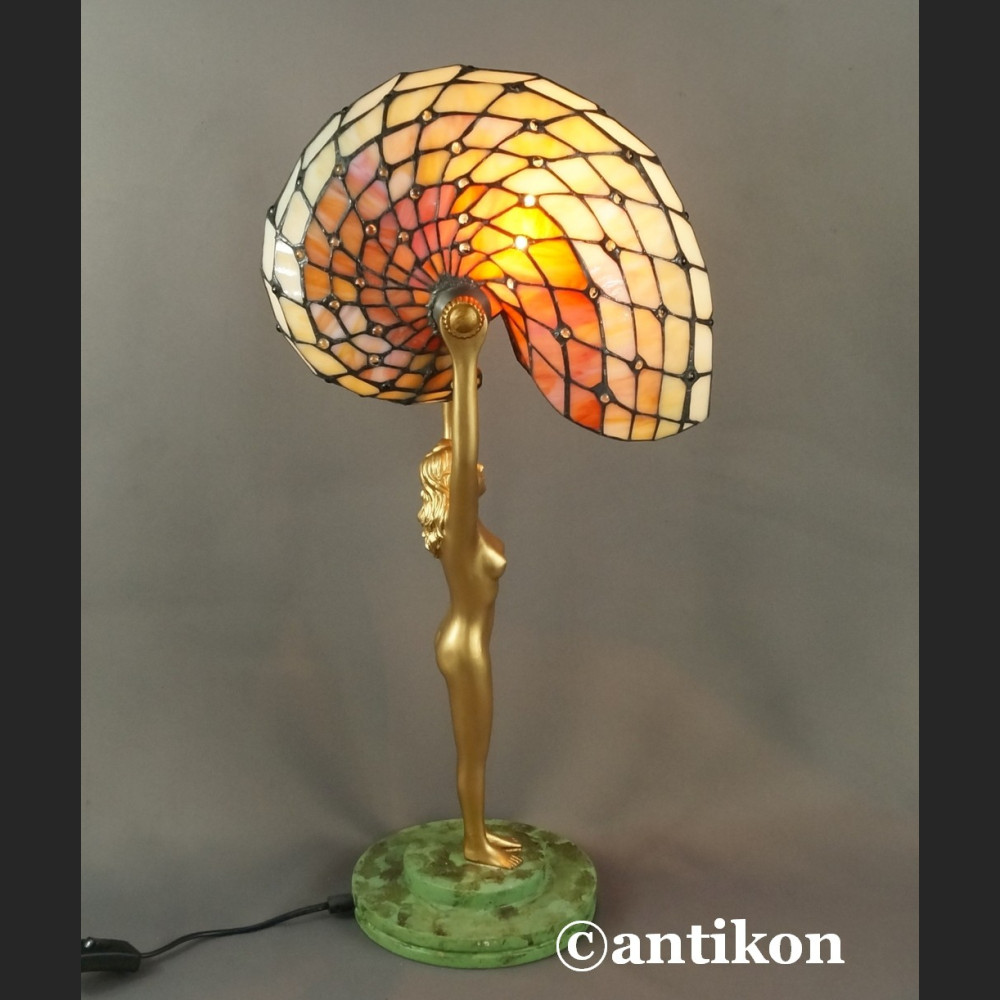 Lampa Nautilus witrażowa secesyjna w stylu Tiffany 