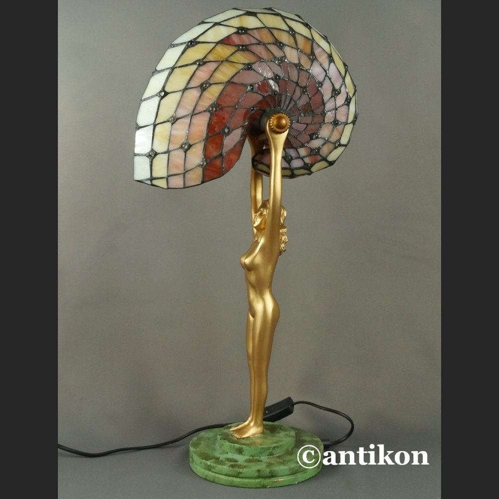 Lampa Nautilus witrażowa secesyjna w stylu Tiffany 