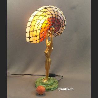Lampa Nautilus witrażowa secesyjna w stylu Tiffany 