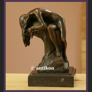 Figurka z brązu piękny akt kobiety Art Deco Figurka z brązu piękny akt kobiety Art Deco