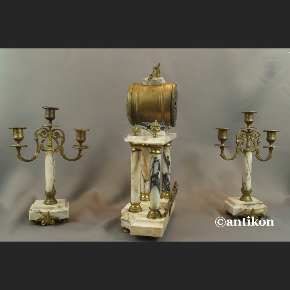 Zegar kominkowy antyk marmurowy ze świecznikami Francja 