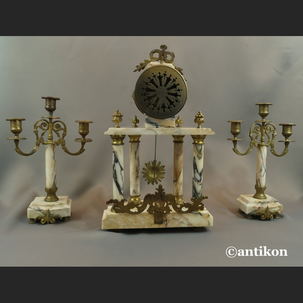 Zegar kominkowy antyk marmurowy ze świecznikami Francja 