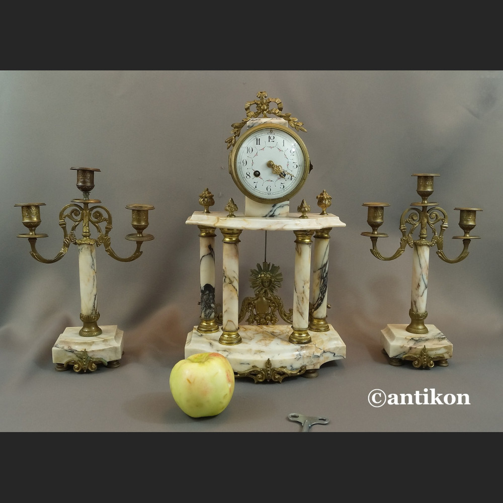 Zegar kominkowy antyk marmurowy ze świecznikami Francja 