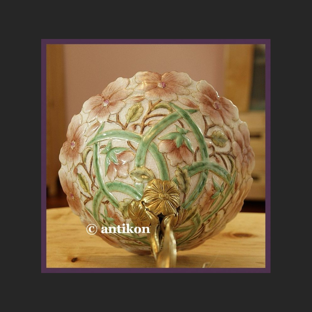 Scesyjna kwiatowa patera cudo