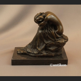 Rzeźba Art Deco Figurka z brązu piękny akt kobiety