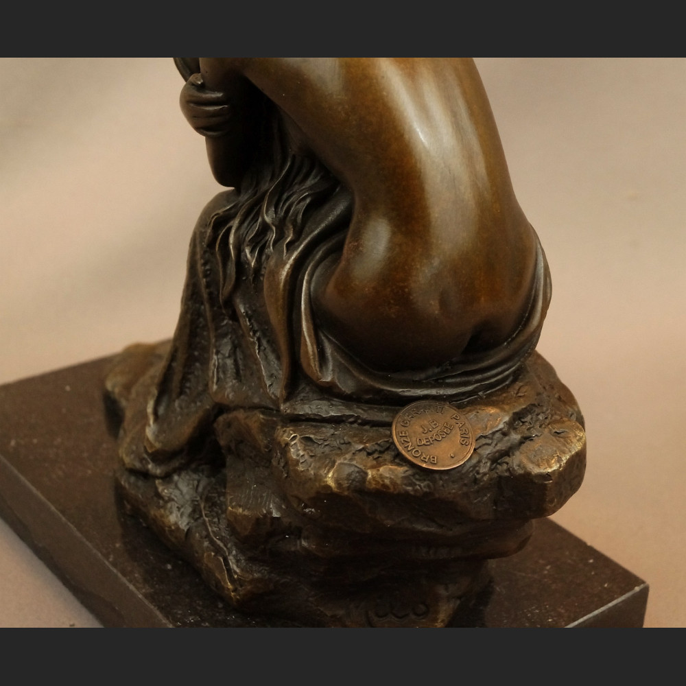 Rzeźba Art Deco Figurka z brązu piękny akt kobiety Rzeźba Art Deco Figurka z brązu piękny akt kobiety