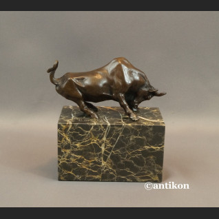 Byk z Wall Street rzeźba luksusowy prezent dla managera 