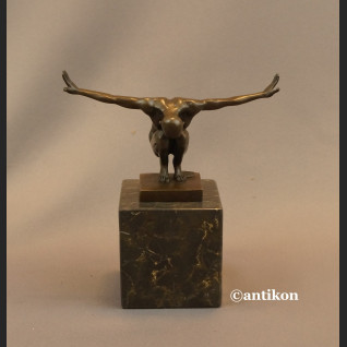 Modernistyczna rzeźba Sportowca mężczyzna Modernistyczna rzeźba Sportowca mężczyzna