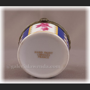 Porcelanowe puzderko na biżuterię