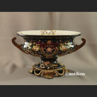 Patera porcelanowa czarna w kwiaty 