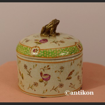 Prześliczna porcelanowa szkatułka z żabą