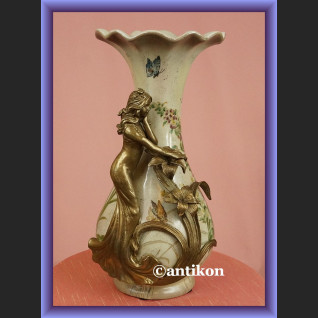 Porcelanowy wazon z elfem porcelana z brązem 