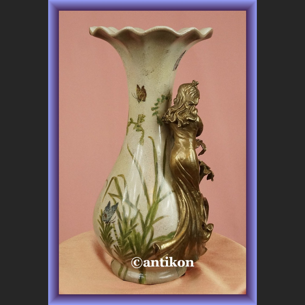 Porcelanowy wazon z elfem porcelana z brązem 