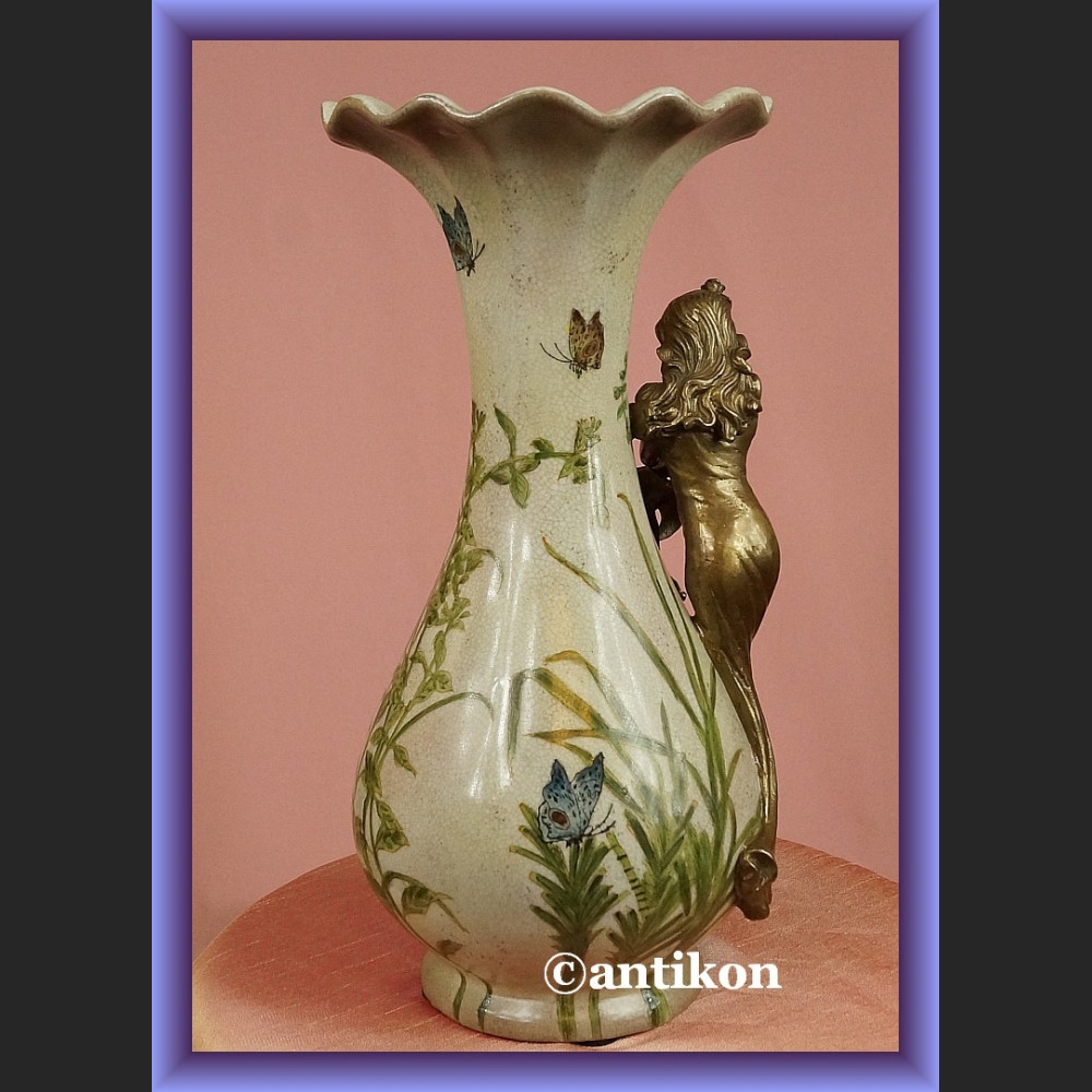 Porcelanowy wazon z elfem porcelana z brązem 