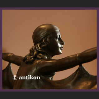 DUŻA RZEŹBA ART DECO UROCZA TANCERKA BRĄZ SYGNOWANA