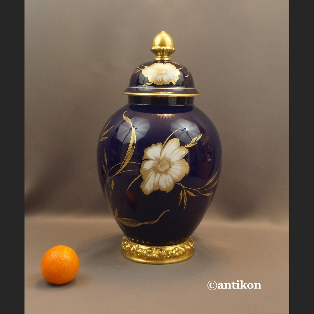 Wazon Rosenthal z pokrywą kobaltowy granat w kwiaty Wazon Rosenthal z pokrywą kobaltowy granat w kwiaty