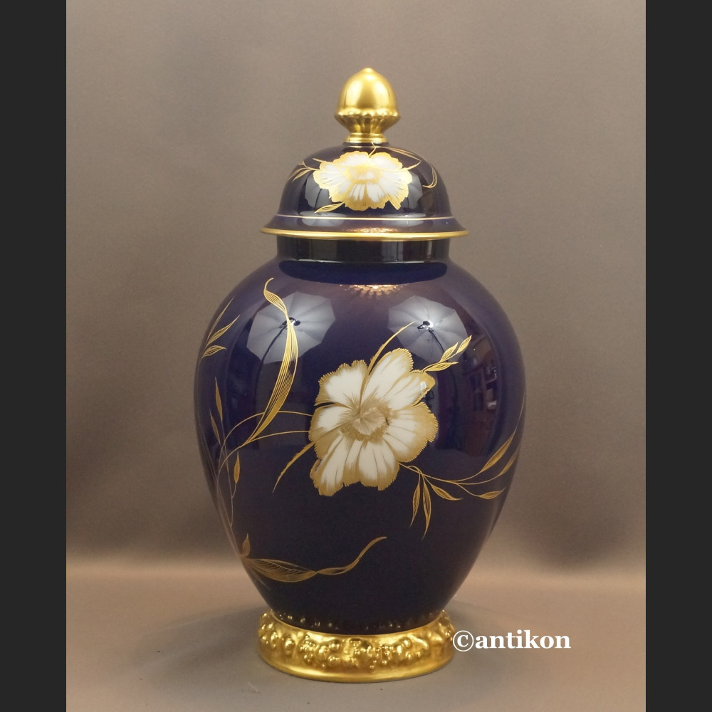 Wazon Rosenthal z pokrywą kobaltowy granat w kwiaty Wazon Rosenthal z pokrywą kobaltowy granat w kwiaty