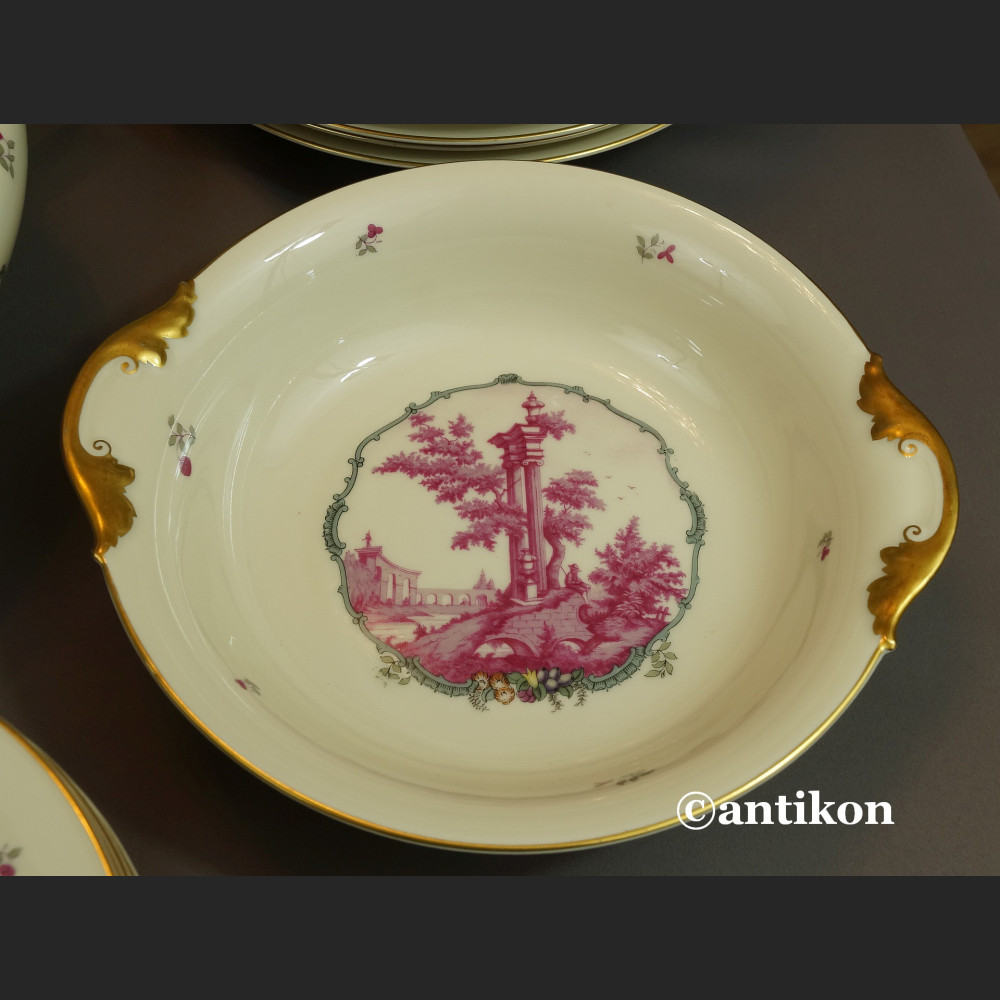 Serwis Rosenthal Ivory 12 osobowy obiadowy ze scenkami Unkat 