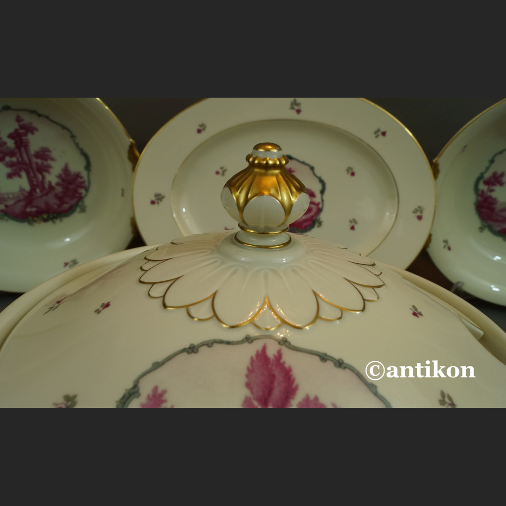 Serwis Rosenthal Ivory 12 osobowy obiadowy ze scenkami Unkat 