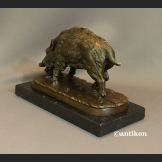 Rzeźba dzika prezent dla myśliwego 