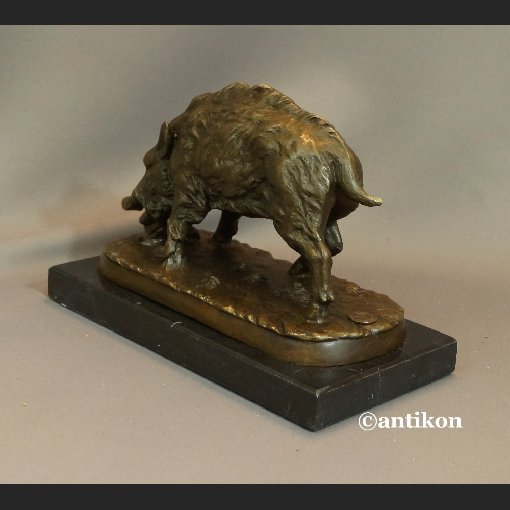 Rzeźba dzika prezent dla myśliwego 