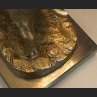 Rzeźba dzika prezent dla myśliwego 