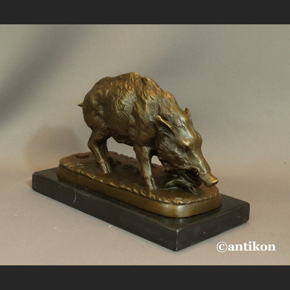 Rzeźba dzika prezent dla myśliwego 