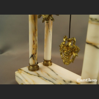 Zegar kominkowy stary francuski marmurowy Zegar kominkowy stary francuski marmurowy