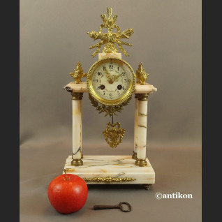 Zegar kominkowy stary francuski marmurowy Zegar kominkowy stary francuski marmurowy