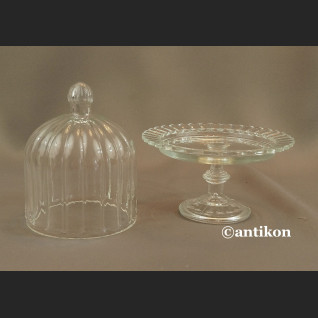 Patera szklana na nóżce