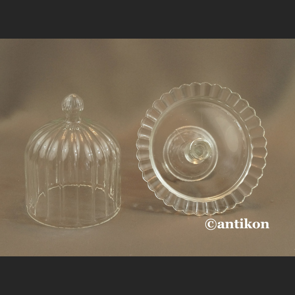 Patera szklana na nóżce