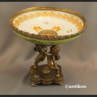 Patera z brązem pałacowa z aniołami 