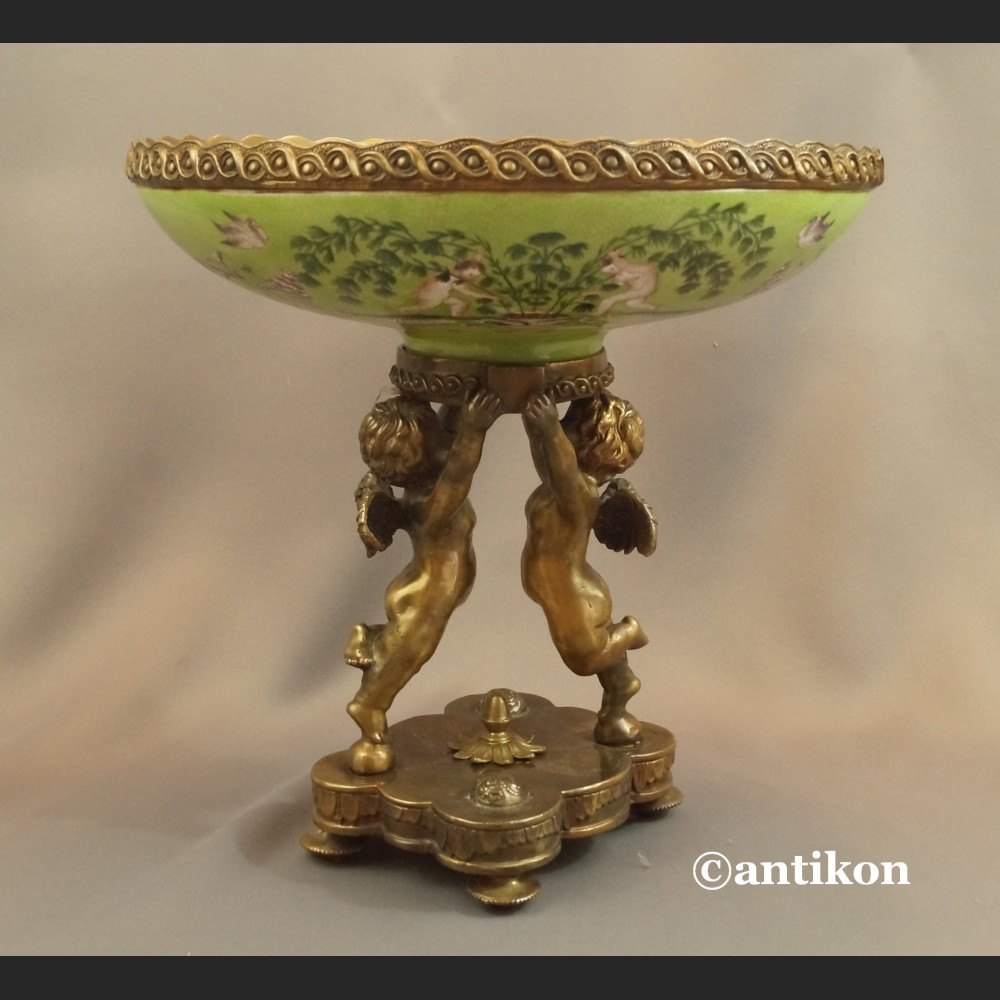 Patera z brązem pałacowa z aniołami 