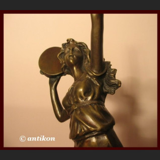 Rzeźba tancerka z tamburynem prawdziwy brąz Rzeźba tancerka z tamburynem prawdziwy brąz