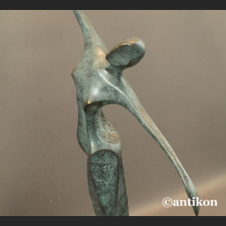 Rzeźba modernistyczna z brązu Tancerka Kobieta 