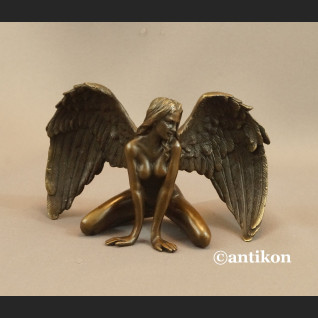 Kobieta anioł figurka z brązu Kobieta anioł figurka z brązu